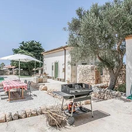 3 Bedroom Amazing In Ferienhaus